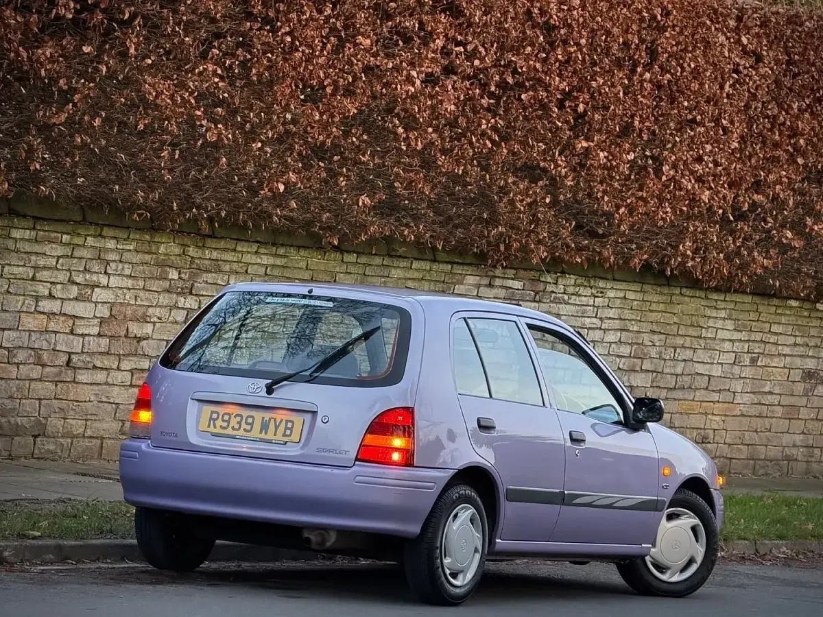 Used Toyota Starlet 1997 Blue Hatchback