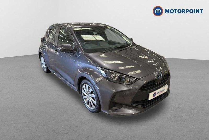 Second-hand Toyota Yaris Hybrid 2024 Gri Hatchback