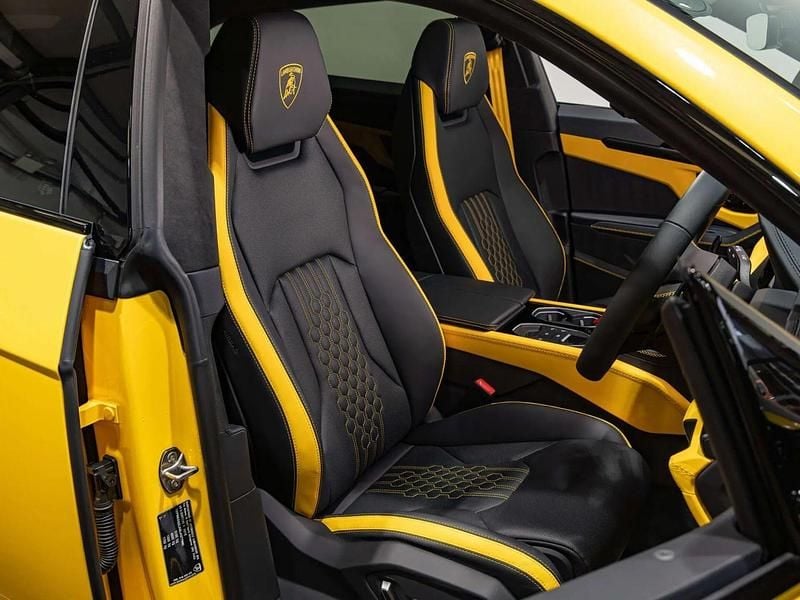 New Lamborghini Urus 800 HP (588 kW) 2025 Yellow SUV