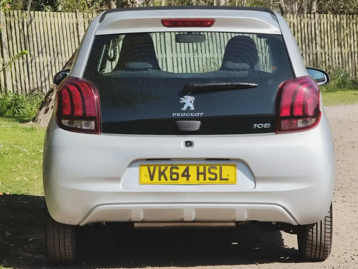 Used Peugeot 108 Active 68 HP (50 kW) 2014 Silver Hatchback