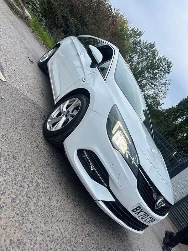 White Used 2020 Vauxhall Astra SRi Estate | £5,753 (Super price) - Image 1/4