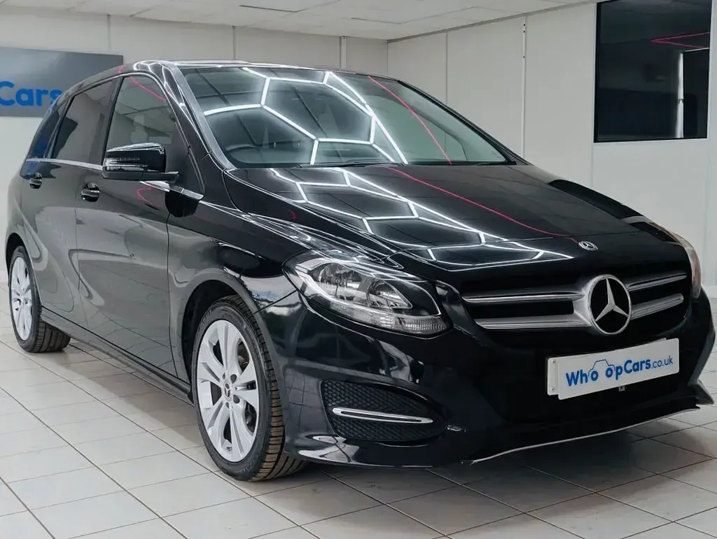 Used Mercedes B200 136 HP (100 kW) 2018 Black Hatchback