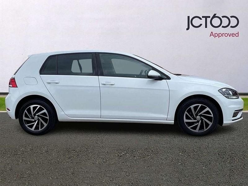 Used VW Golf VII Match 113 HP (83 kW) 2019 White Hatchback