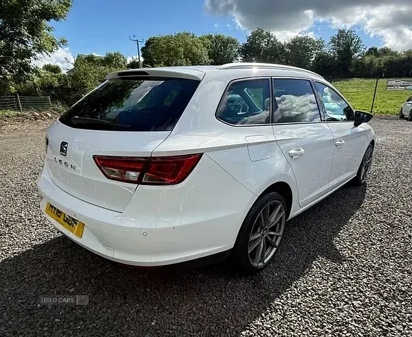Used Seat Leon Business 110 HP (80 kW) 2016 White