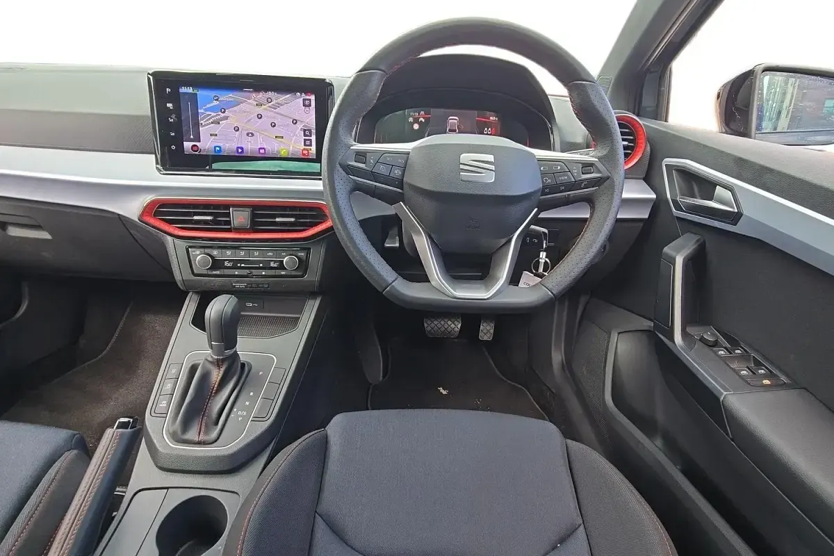 Usado Seat Ibiza FR 113 CV (83 kW) 2025 Azul Utilitario