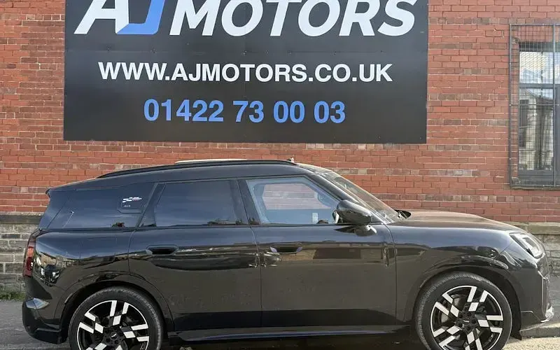 Used Mini Countryman Sport 218 HP (160 kW) 2024 Black SUV