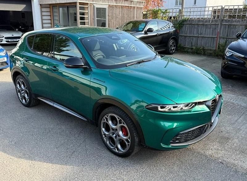 Green Used 2022 Alfa Romeo Tonale Edizione Speciale SUV | £23,995 (Fair price) - Image 1/4