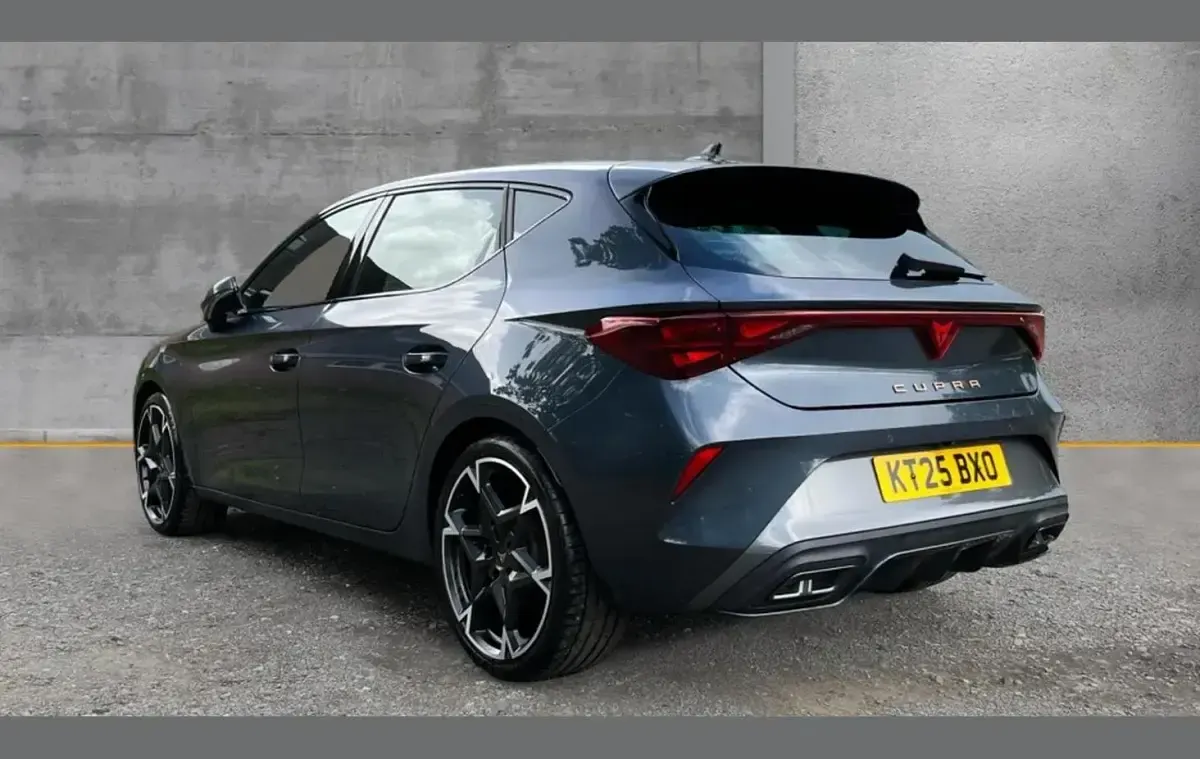 Used Cupra Leon 147 HP (108 kW) 2025 Grey Hatchback