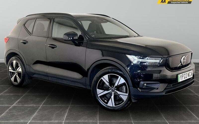 Black Used 2022 Volvo XC40 Plus SUV | £20,595 (Good price) - Image 1/2