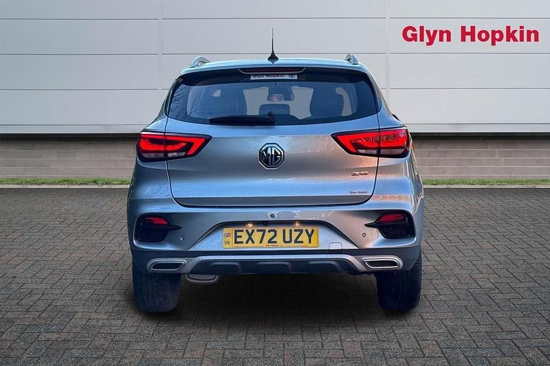 Used MG ZS Exclusive 111 HP (81 kW) 2022 Silver Hatchback