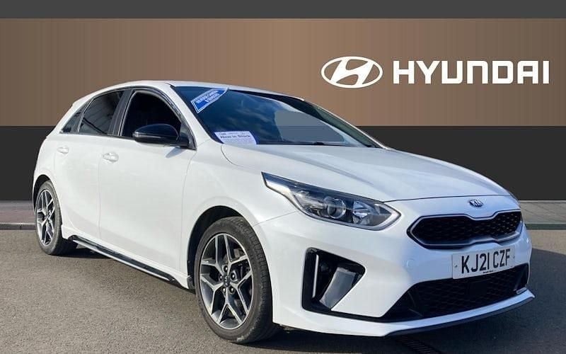 Used 2024 Kia Ceed GT-Line Hatchback | £13,995 (Good price) - Image 1/4