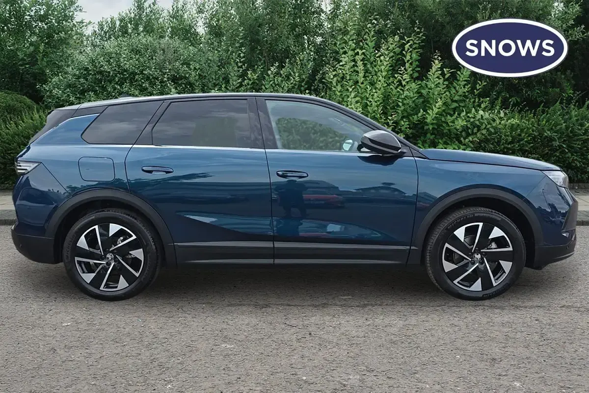 Used Vauxhall Grandland X Ultimate 145 HP (106 kW) 2025 Blue SUV