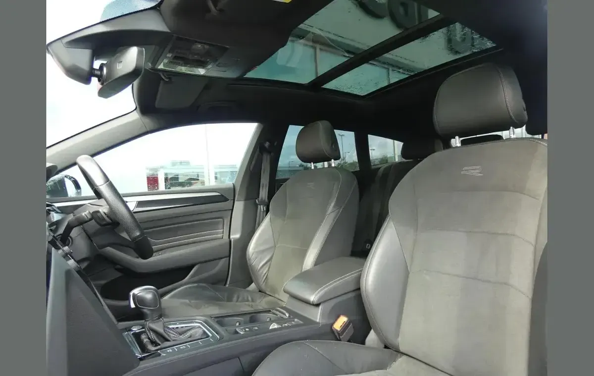 Begagnad VW Arteon R-line 147 HK (108 kW) 2021 Grå Halvkombi