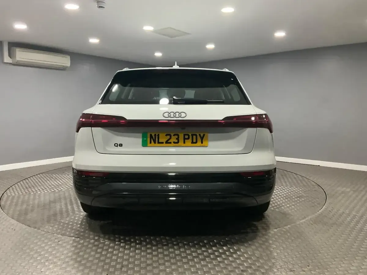 Used Audi Q8 e-tron Sport 11 kW (15 HP) 2023 White SUV