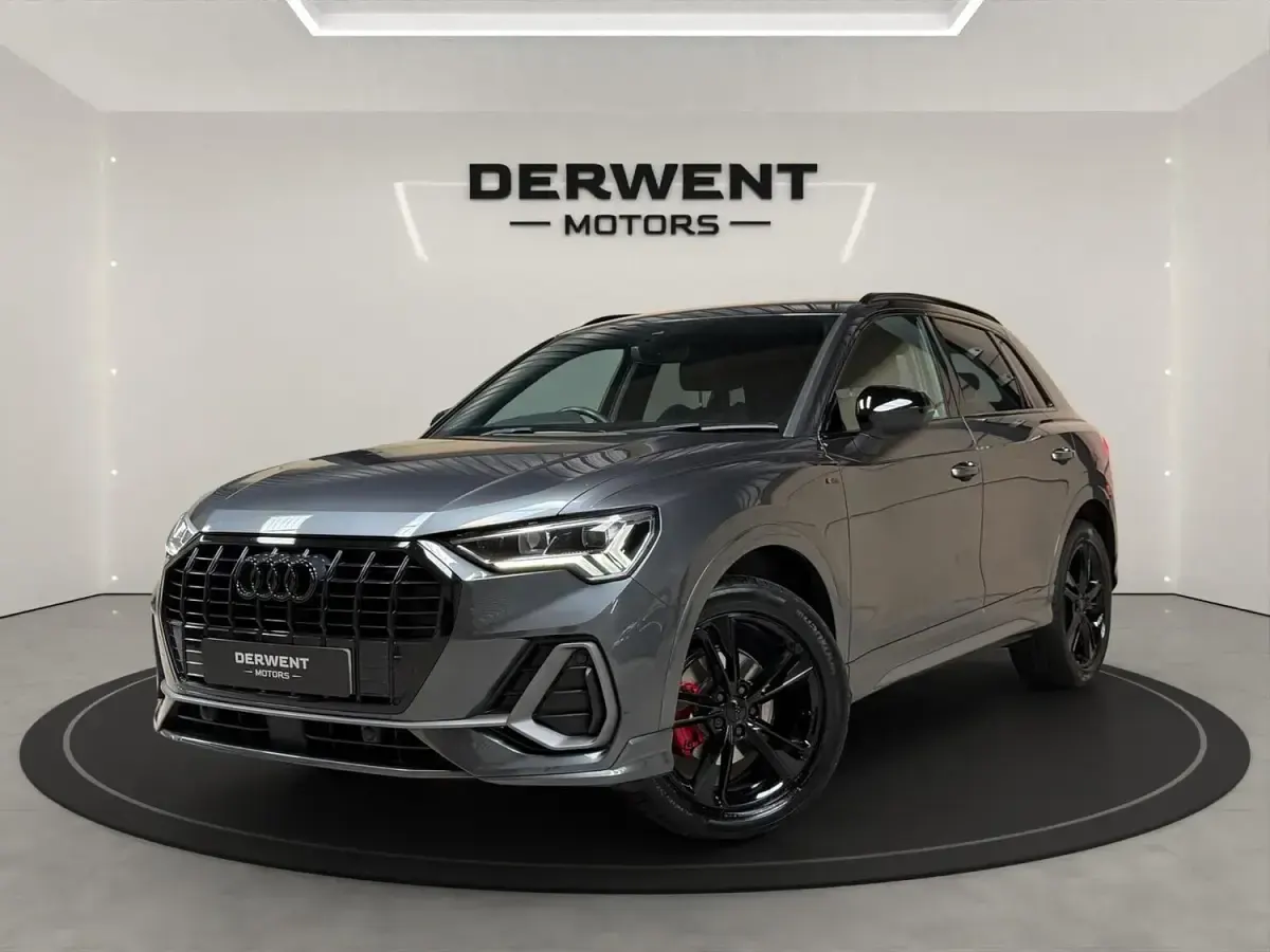 Begagnad Audi Q3 S-Line 150 HK (110 kW) 2019 Grå SUV