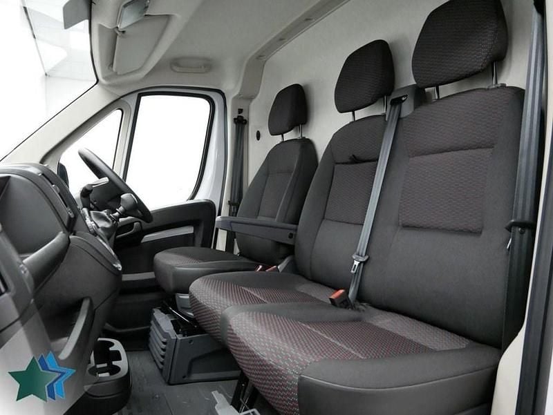 Used Citroën Relay 140 HP (102 kW) 2023 White Van