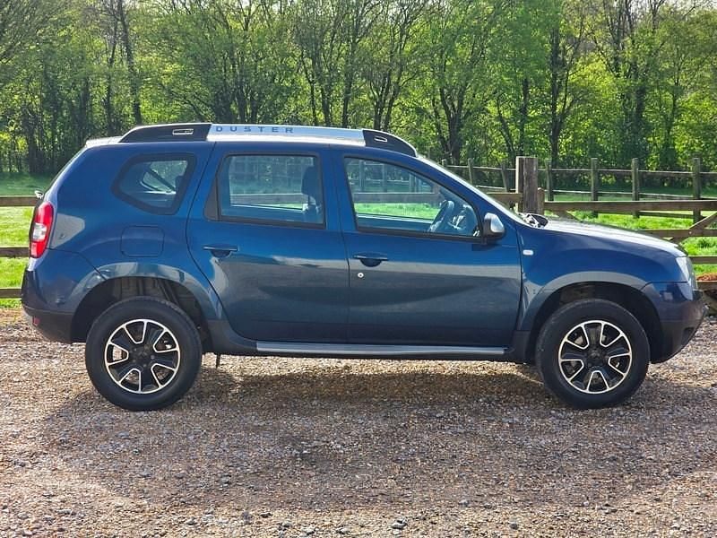 Used Dacia Duster Prestige 125 HP (91 kW) 2017 Blue SUV