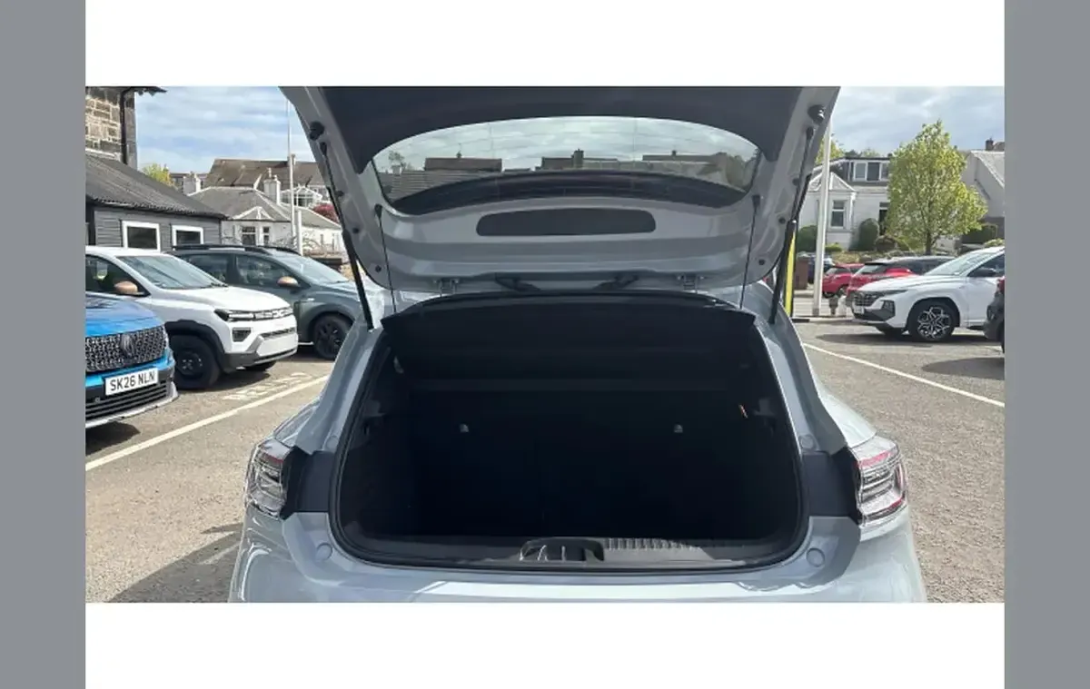 Used Renault Clio Techno 145 HP (106 kW) 2026 Other Hatchback