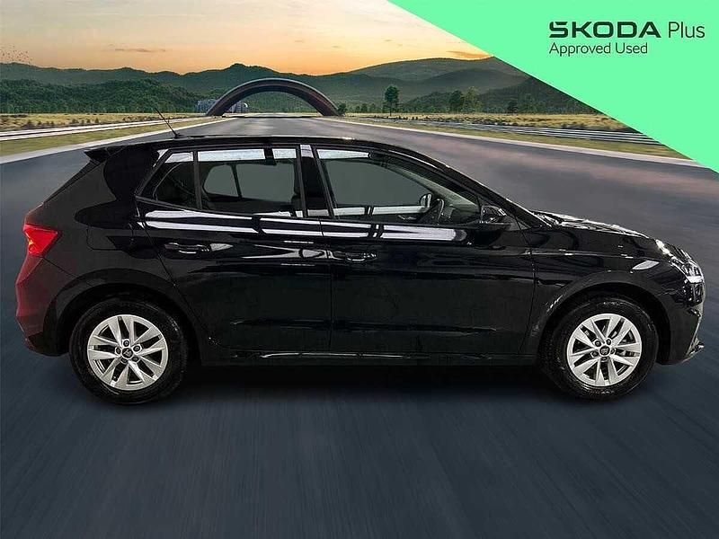 Used Skoda Fabia SE 70 HP (51 kW) 2025 Black magic pearl effect Hatchback