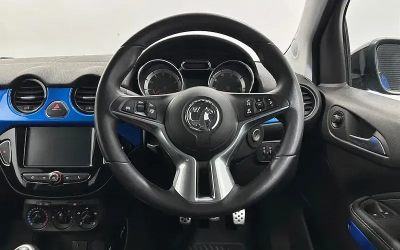 Used Vauxhall Adam 69 HP (50 kW) 2018 Blue Hatchback