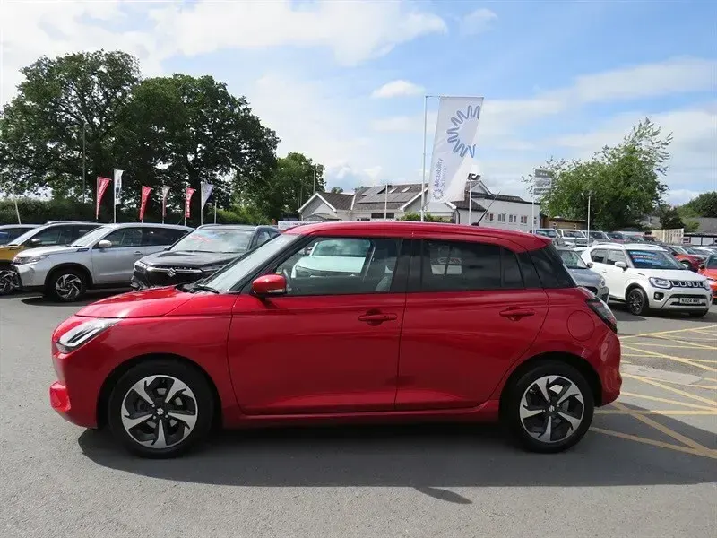 Used Suzuki Swift 82 HP (60 kW) 2025 Red Hatchback