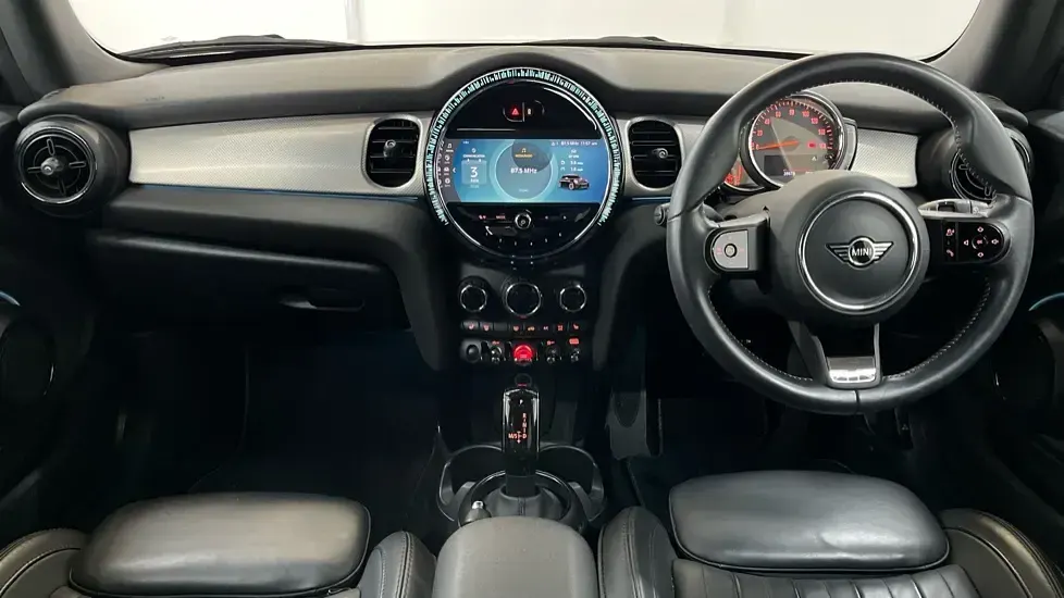 Used Mini Cooper Exclusive 134 HP (98 kW) 2023 Black Hatchback