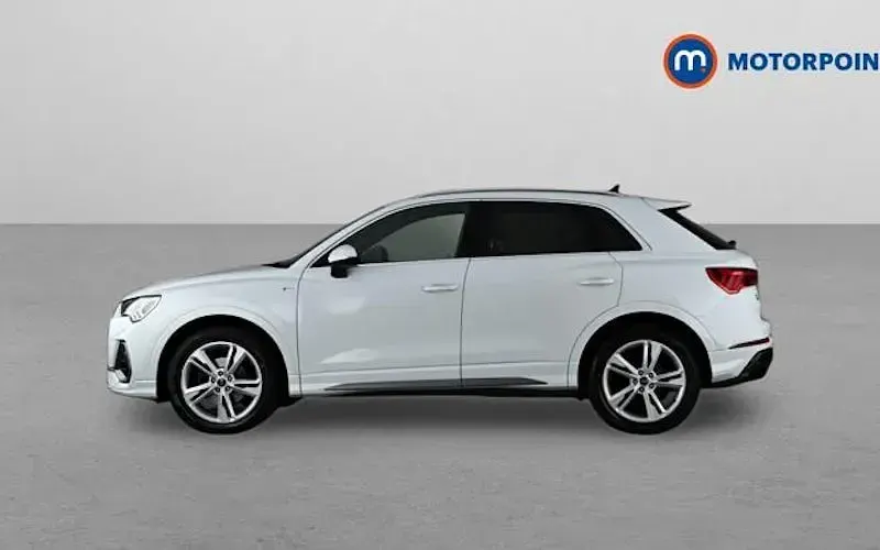 Używany Audi Q3 S-Line 150 KM (110 kW) 2023 SUV