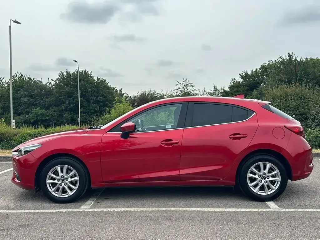 Used Mazda 3 2018 Red Hatchback