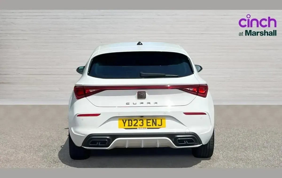 Used Cupra Leon 150 HP (110 kW) 2023 White Hatchback