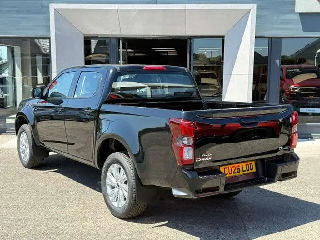 New Isuzu D-Max 2026 Black Pickup