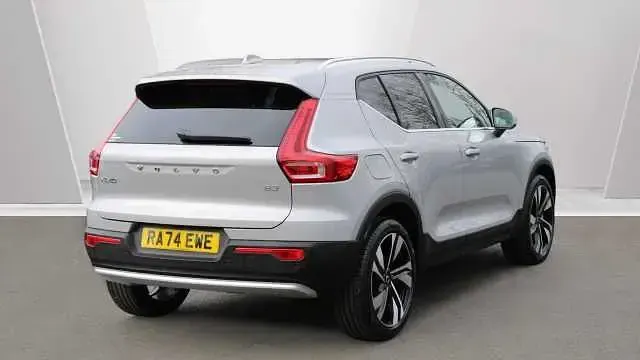 Second-hand Volvo XC40 Ultra 163 CP (119 kW) 2025 SUV