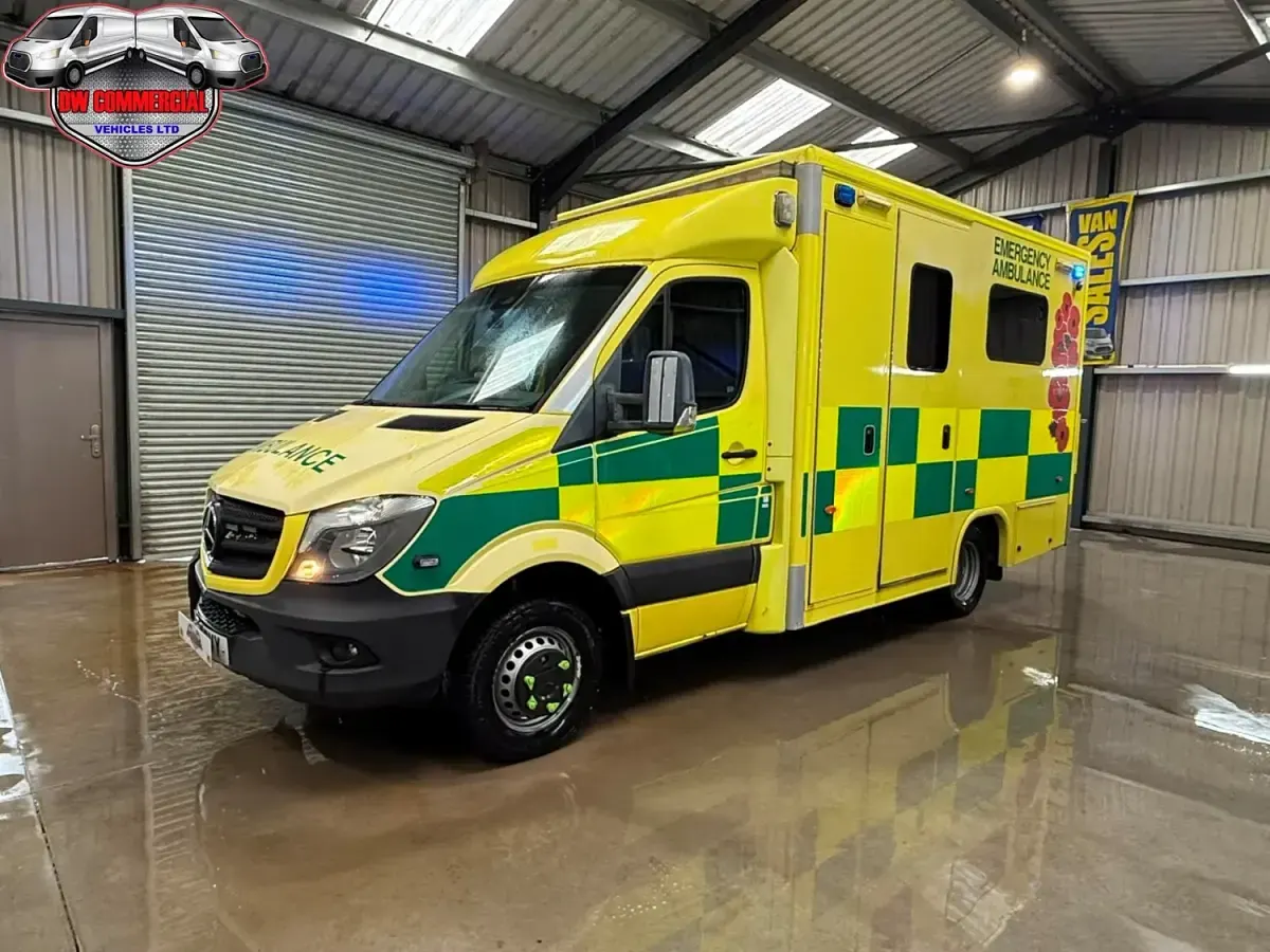Used Mercedes Sprinter 190 HP (139 kW) 2017 Yellow