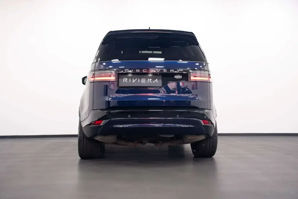 Usado Land Rover Discovery 5 SE Dynamic 300 HP (220 kW) 2023 Azul SUV