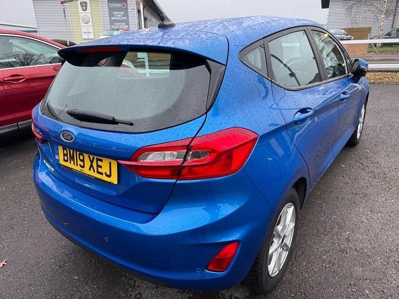 Used Ford Fiesta Zetec 100 HP (73 kW) 2019 Blue Hatchback