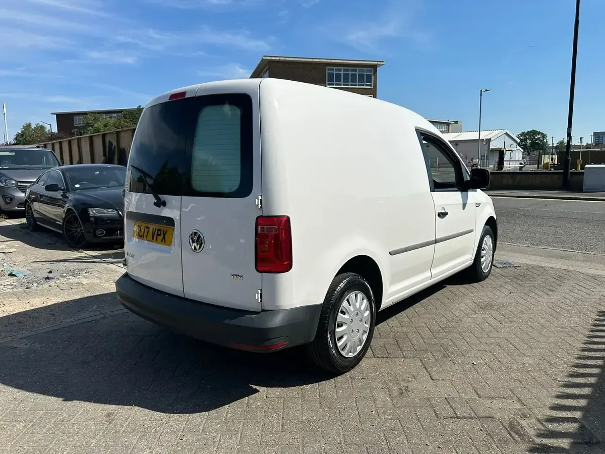 Used VW Caddy Startline 102 HP (75 kW) 2017 White MPV