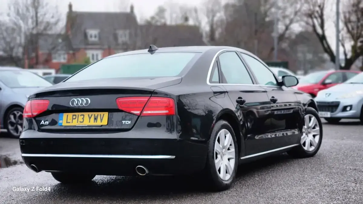 Usado Audi A8 Advanced Plus 204 HP (150 kW) 2013 Preto Sedan