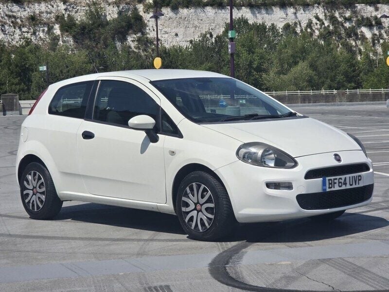 White Used 2015 Fiat Punto Pop Hatchback | £1,999 (Super price) - Image 1/4