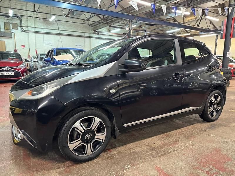 Used Toyota Aygo X-clusiv 2015 Black Hatchback