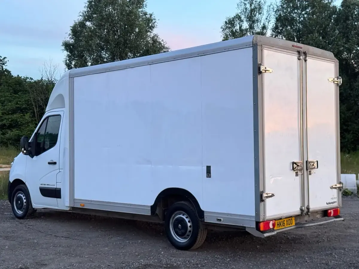 Used Renault Master Business 125 HP (91 kW) 2016 White Van