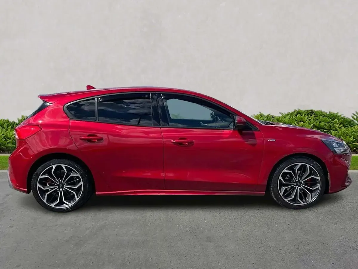 Used Ford Focus ST-Line X 2020 Red Hatchback