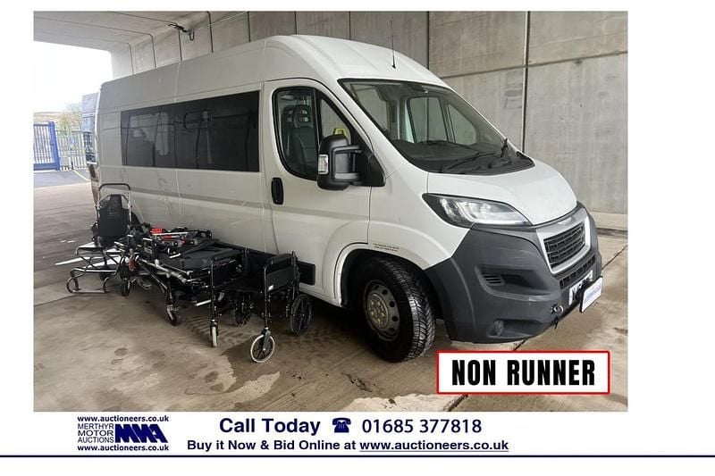 White Used 2018 Peugeot Boxer Access Van | £3,960 (Good price) - Image 1/4