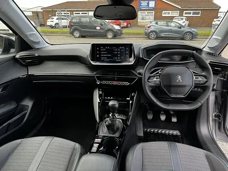Used Peugeot 208 Allure Premium 100 HP (73 kW) 2022 Grey Hatchback