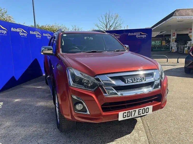 Used Isuzu D-Max 2017 Red Pickup