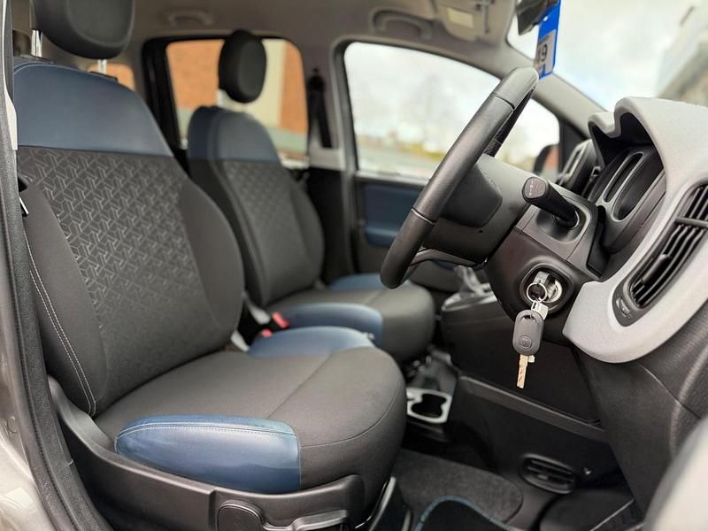 Used Fiat Panda Cross Cross 70 HP (51 kW) 2022 Grey Hatchback