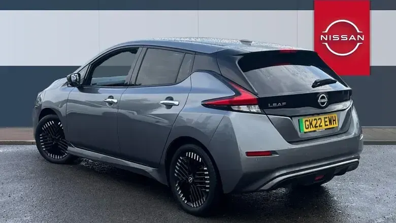 Gebraucht Nissan Leaf Tekna 110 kW (150 PS) 2022 Grau Kleinwagen