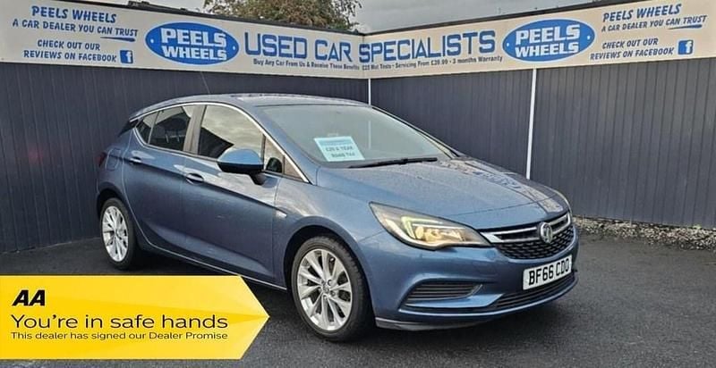 Blue Used 2016 Vauxhall Astra Design Edition Hatchback | £2,975 (Good price) - Image 1/4