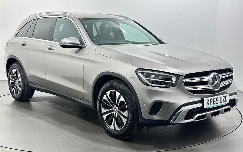 Usado Mercedes GLC220 194 HP (142 kW) 2019 Prateado Carrinha