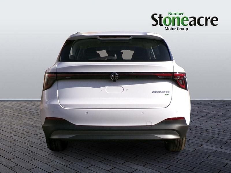 Nouă MG MG5 EV SE 49 kW (67 CP) 2025 Alb Break