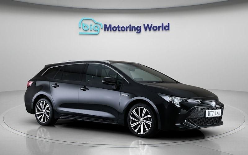 Used Toyota Corolla Design 122 HP (89 kW) 2021 Black Estate