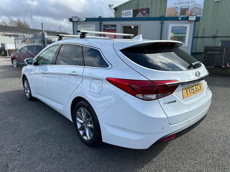 Used Hyundai i40 SE 2015 White Estate
